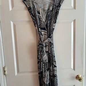 NWOT G by Giuliana Navy Blue and Cream Linen Cotton Blend Palm Leaf Maxi Dress